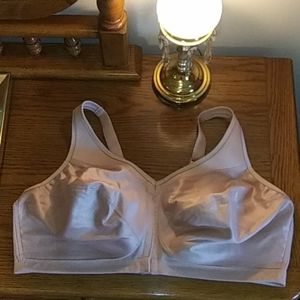 Glamorise front hook close wireless bra